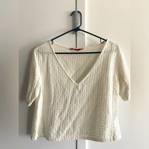 Tigerlily eyelet white V neck top - size 8